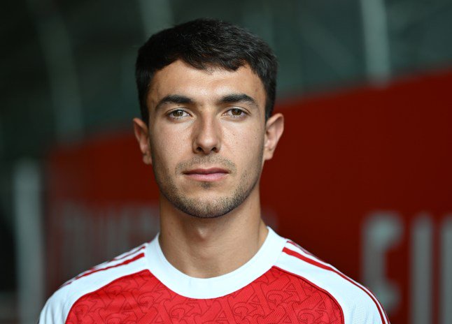 Arsenal Unveil New Signing Martin Zubimendi