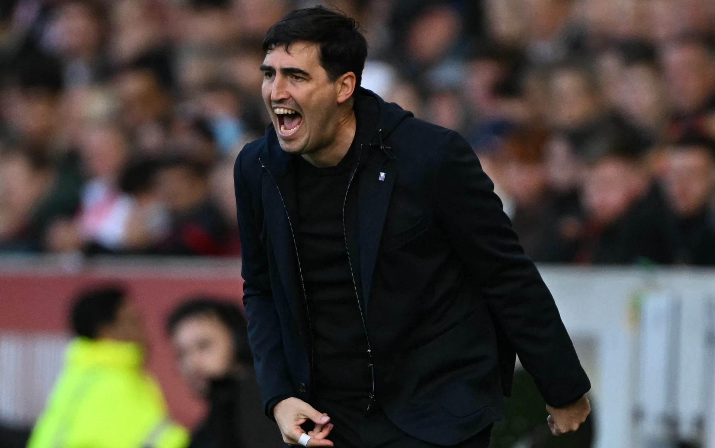 Andoni Iraola gestures on the touchline