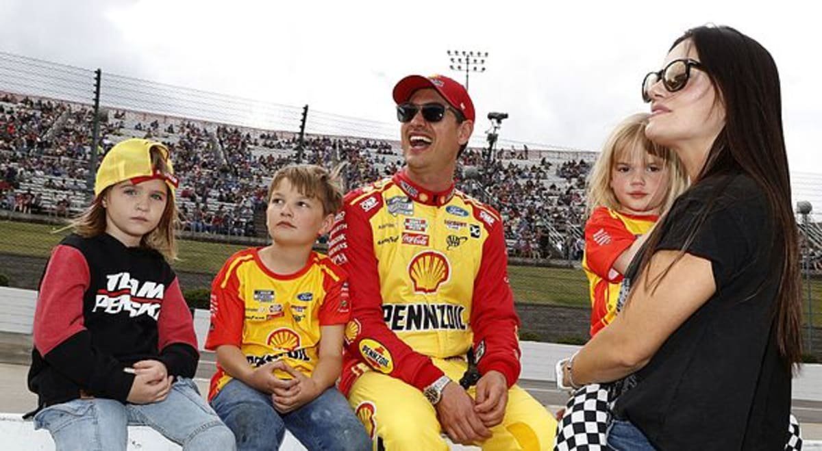 AUTO: MAR 30 NASCAR Cup Series Cook Out 400