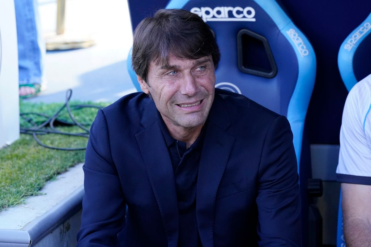 Antonio Conte has been linked with Manchester United