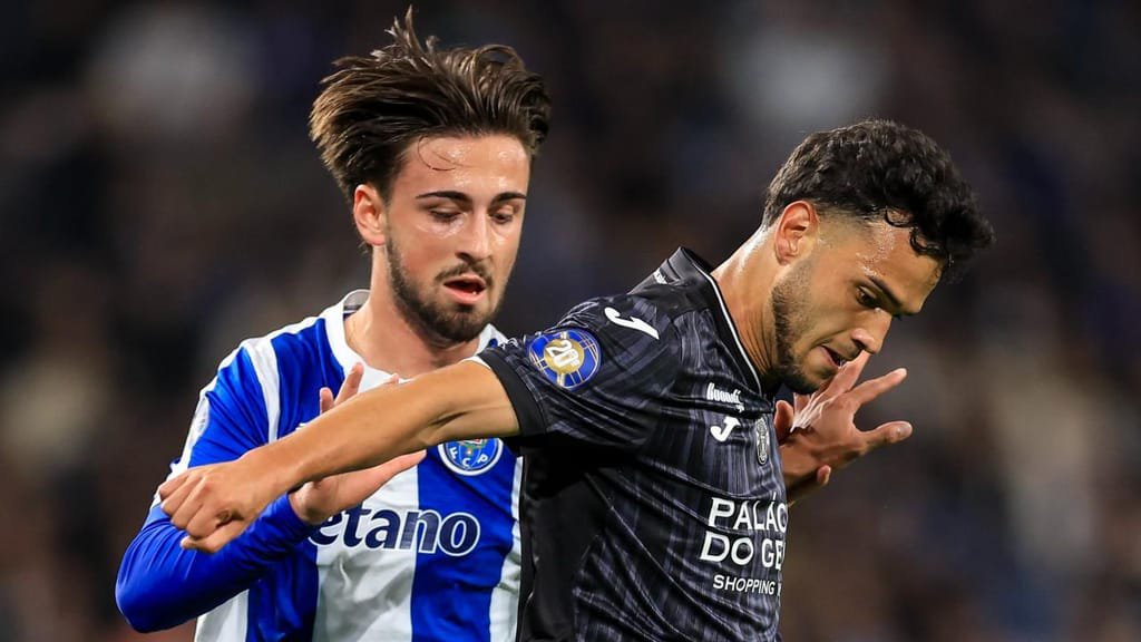 Taça da Liga: Martim Fernandes no FC Porto-Académico de Viseu (JOSE COELHO/LUSA)