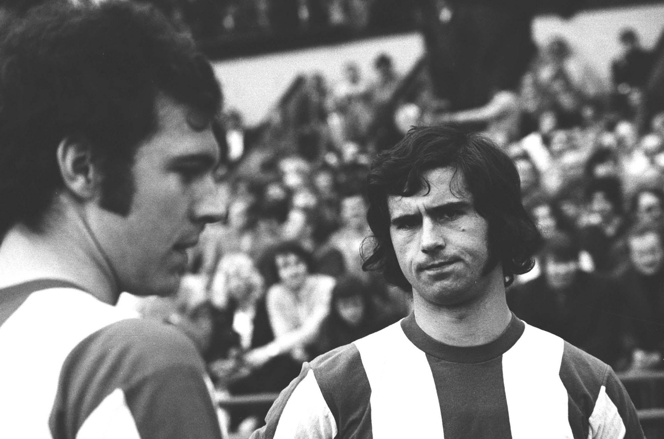Hier Franz Beckenbauer und Gerd Mueller. Aus 1. FC Koeln - Bayern Muenchen .