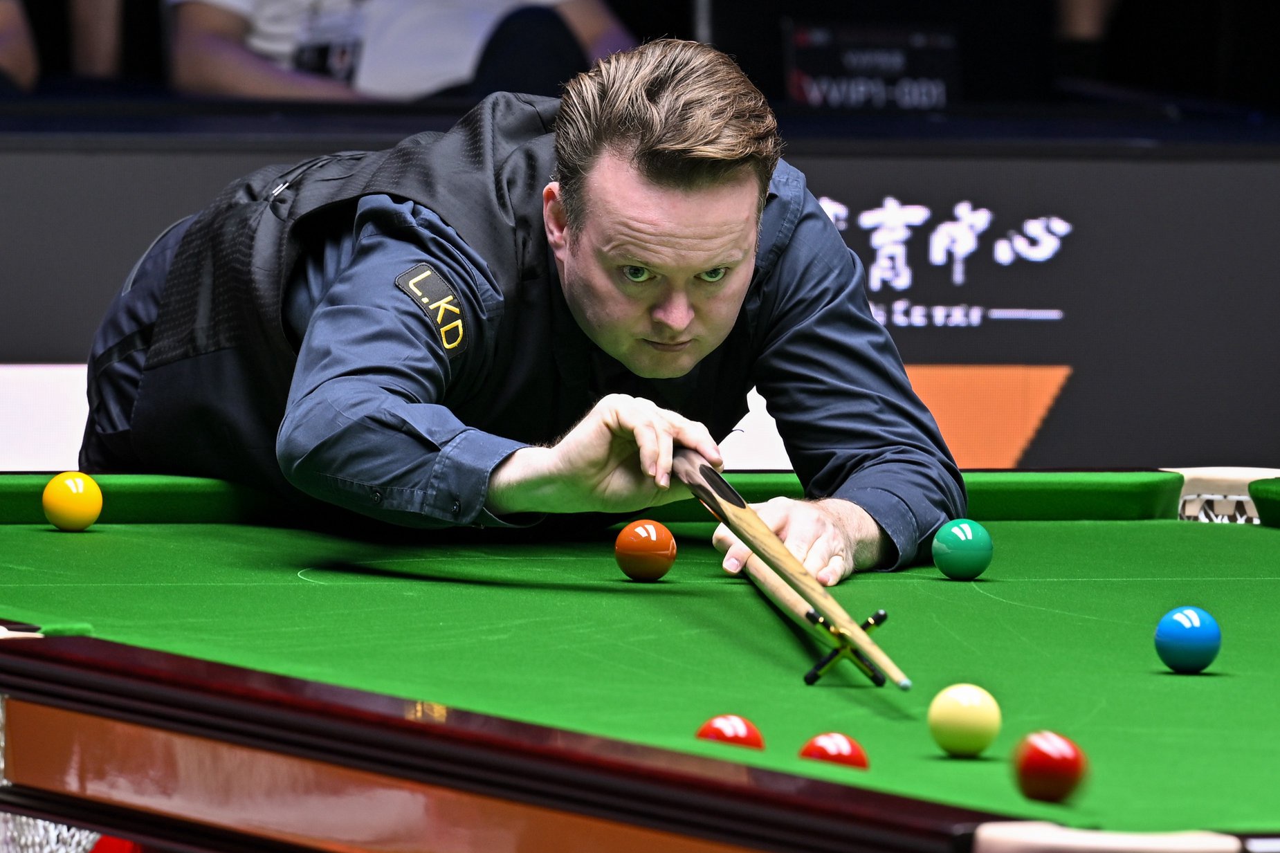 Shaun Murphy lines up a shot at the China Open
