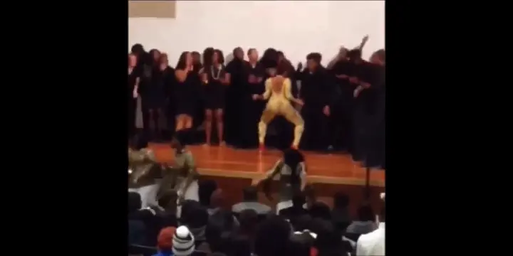 Things Ladies Church That Terribly Wrong (Photos)