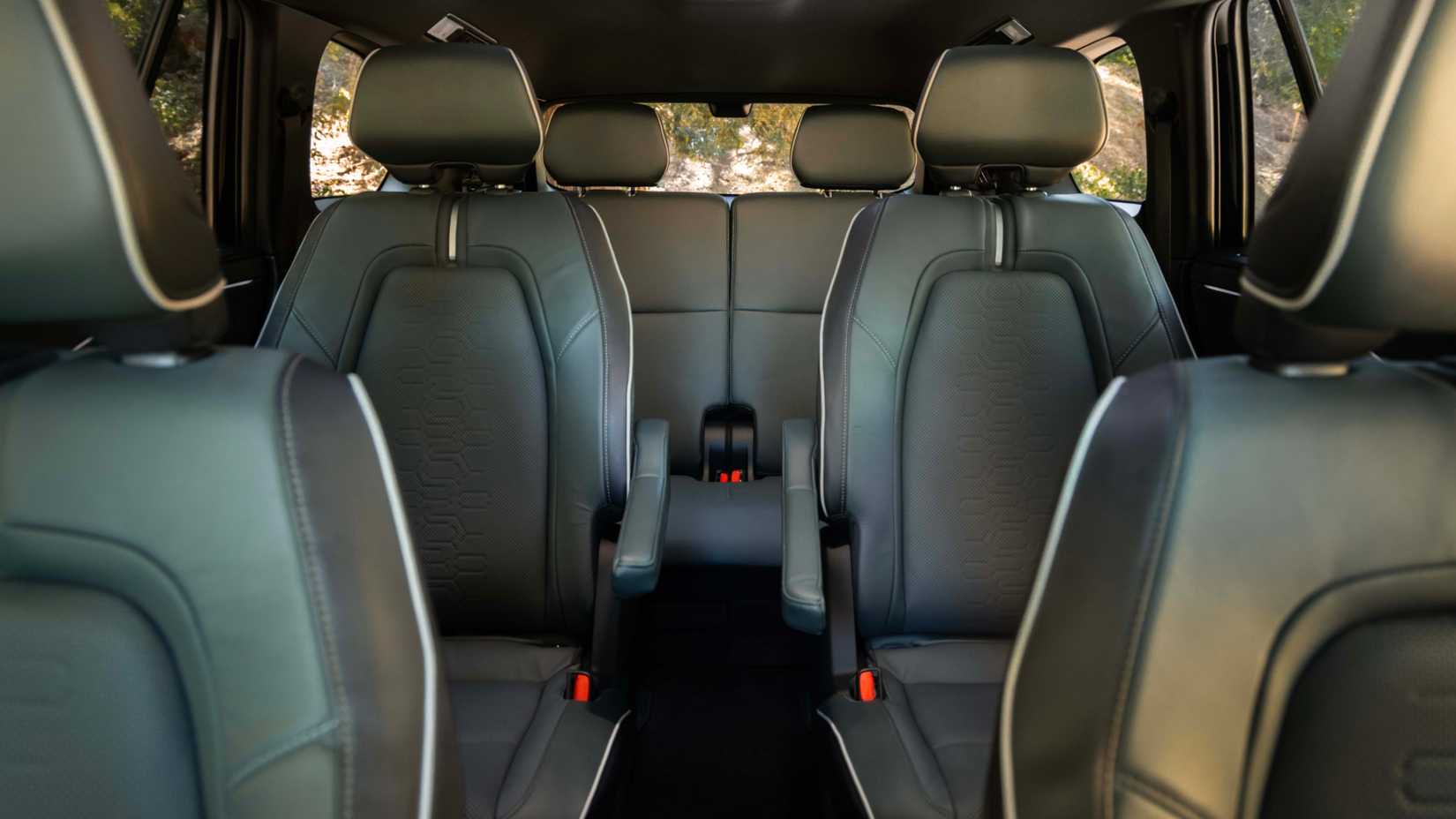 2027 - 2028 Subaru Getaway - interior