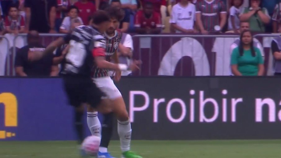 Caneta humilhante de Igor Rabello em Neymar