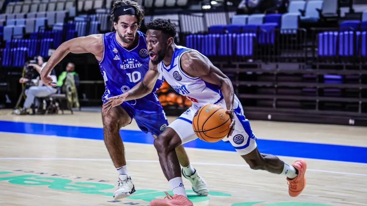 Bnei Herzliya-FC Porto