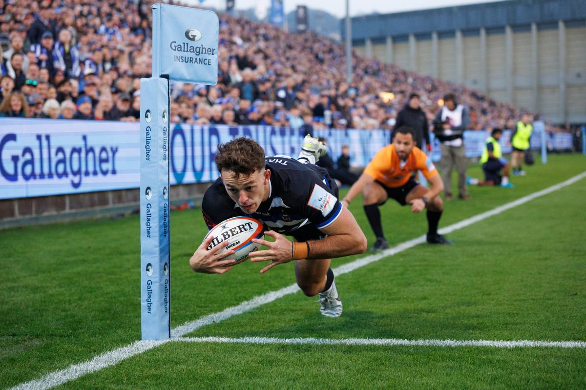 BATH, ENGLAND - OCTOBER 31: Bath Rugby's Louie Hennessey scores his sides fifth try during the Gallagher PREM 2026/2027 match between Bath Rugby and Sale Sharks at The Recreation Ground on October 31, 2026 in Bath, England. (Photo by Bob Bradford - CameraSport via Getty Images)