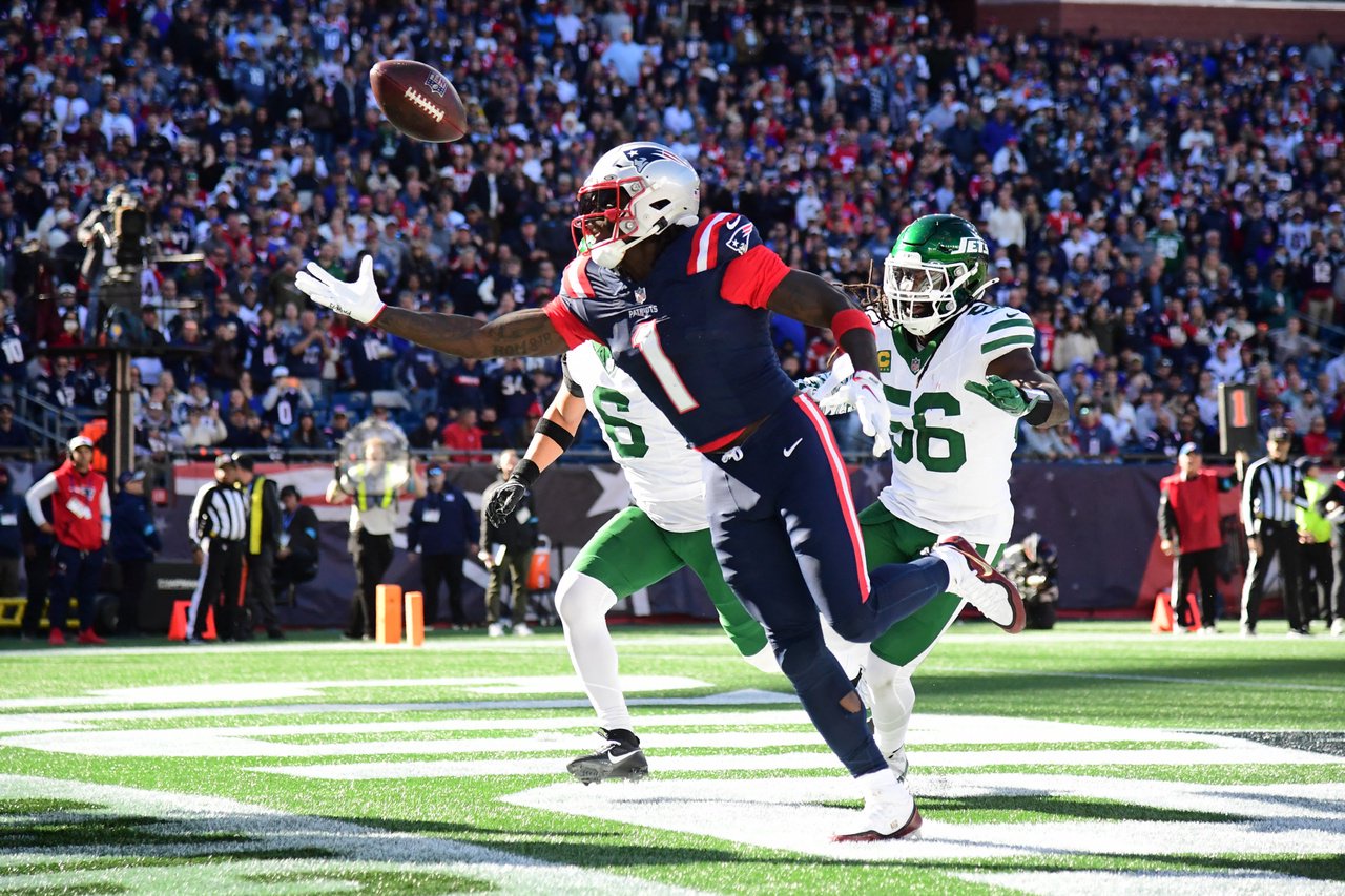 5 Biggest Letdowns From NFL Week 6 on Sunday, Including A.J. Brown and the Rams