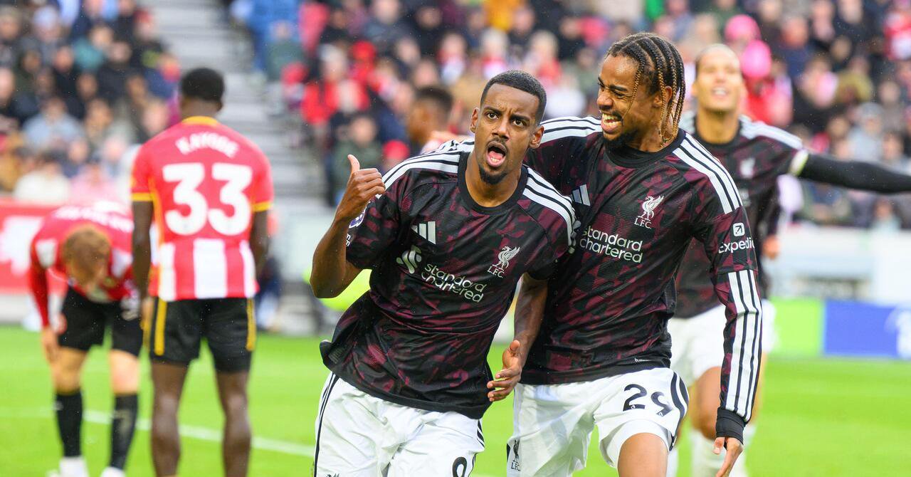 Alexander Isak celebrates his winning goal for Liverpool at Brentford with team-mate Bradley Barcola