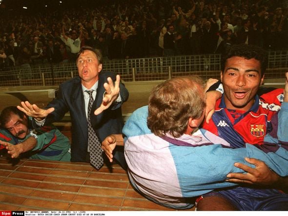 Johan Cruyff et Carlos Rexach fêtent le titre de champion d'Espagne du Barça avec Romario, le 14 mai 1994.