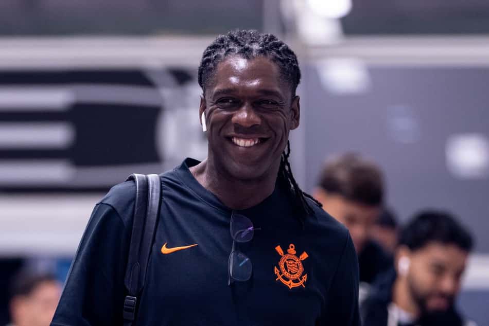 Seedorf chegando à Neo Química Arena