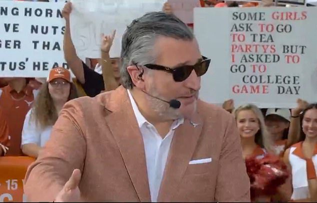Cruz received a similar treatment by University of Texas students on College GameDay