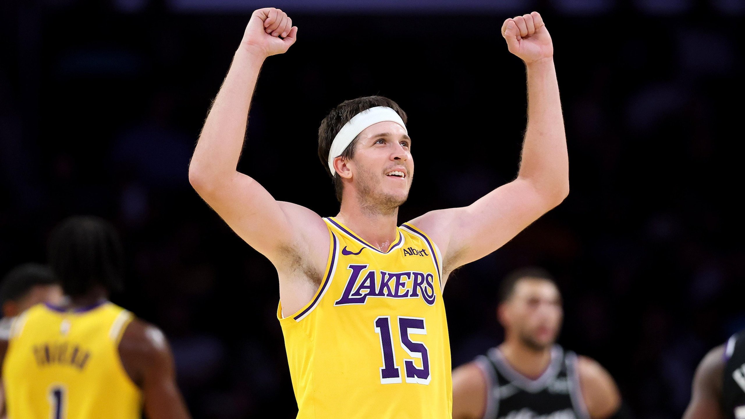 Sacramento Kings v Los Angeles Lakers