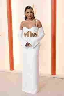 Mindy wore a sexy dress while attending the 2024 Oscars