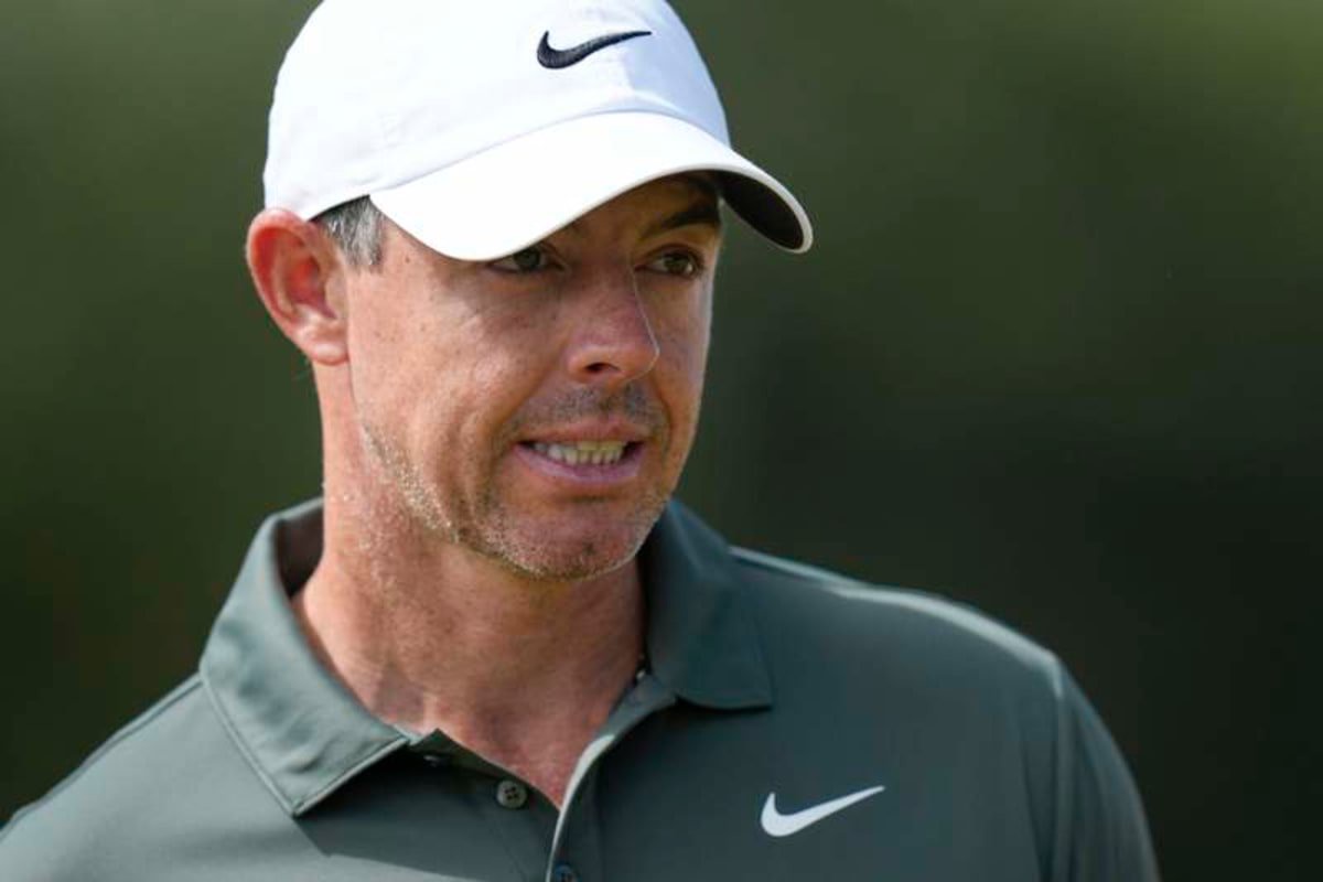 SOUTHPORT, ENGLAND – JULY 19: Rory McIlroy NIR walks from the first green during Round 4 of the 154th Open Championship at the Royal Birkdale Golf Club, Southport on July 19, 2026 in Merseyside, England The 154th British Open Championship ©IMAGO/Steve Flynn