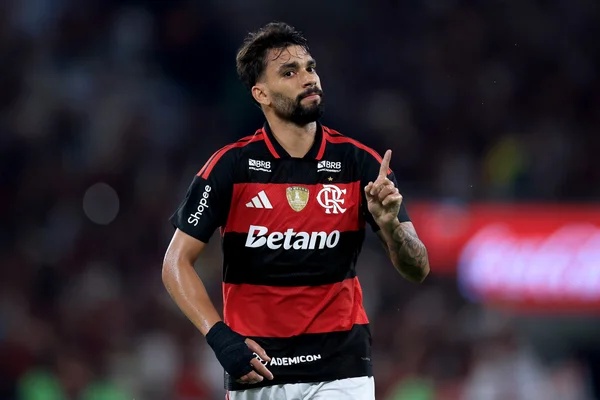 Entenda por que nenhum jogador do Flamengo foi convocado para Seleção - destaque galeria