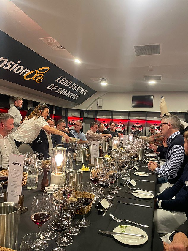 The South African hosted a dinner party in the home dressing room, with Owen Farrell, Ben Earl and George Martin and members of the media among the audience