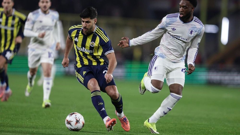 Double injury setback for Fenerbahce duo Ake and Asensio. EFE/Erdem Sahin