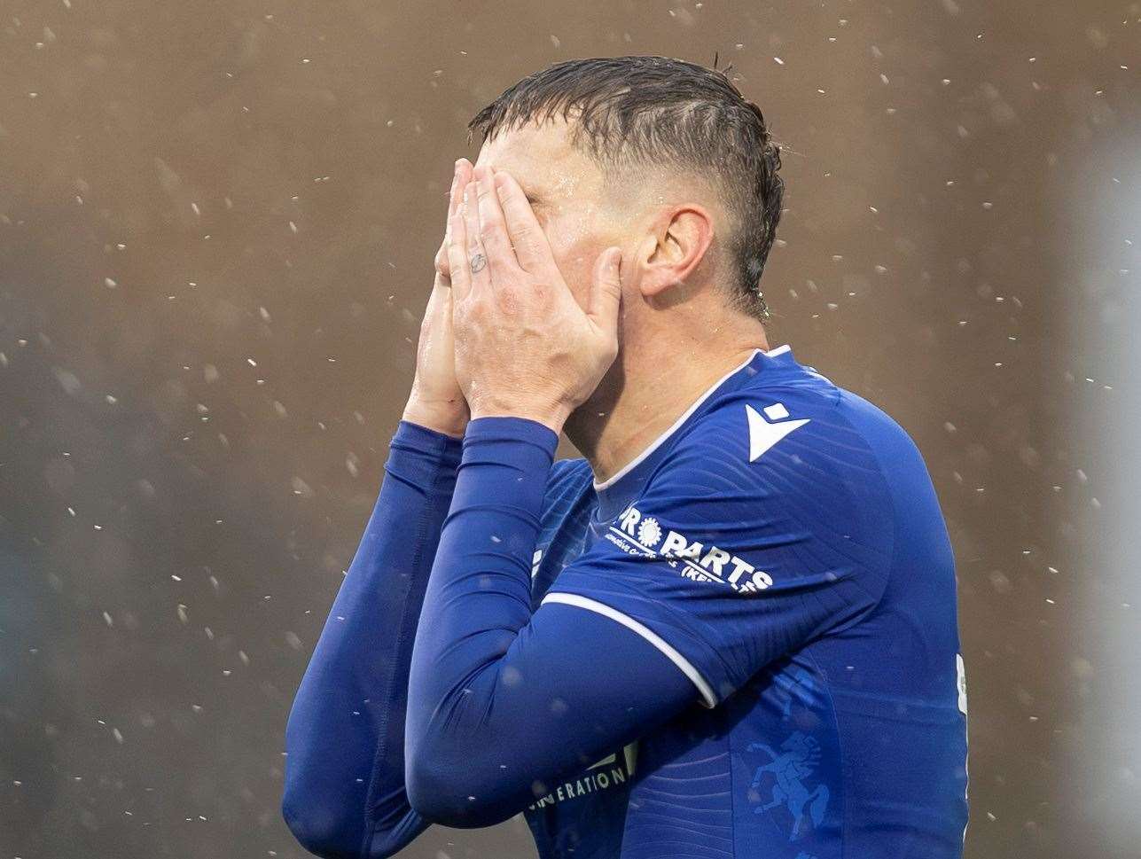 Frustration for Gills striker Ronan Hale as Gillingham lose to Grimsby Town Picture: @Julian_KPI