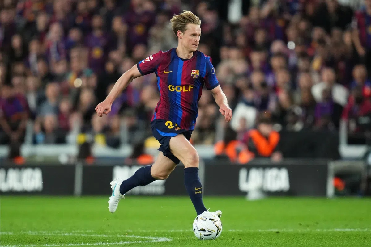 Frenkie de Jong Faces Uncertain Barcelona Future Amid Hansi Flick's Defensive Experiment