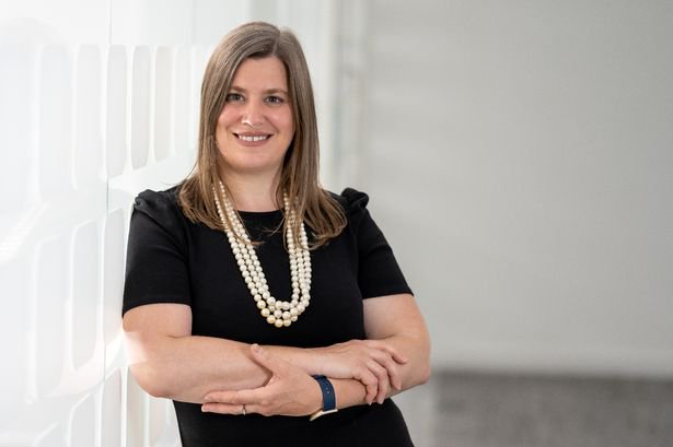 Mae cael yr arweiniad a’r cyllid cywir ar gyfer olyniaeth busnes yn holl bwysig, ac yn haws nag yr ydych yn ei feddwl