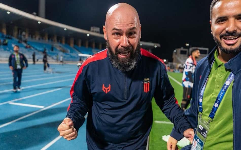 Mauricio Dulac celebra vitória do Al-Riyadh sobre o Al-Ittihad, pela Saudi Pro League