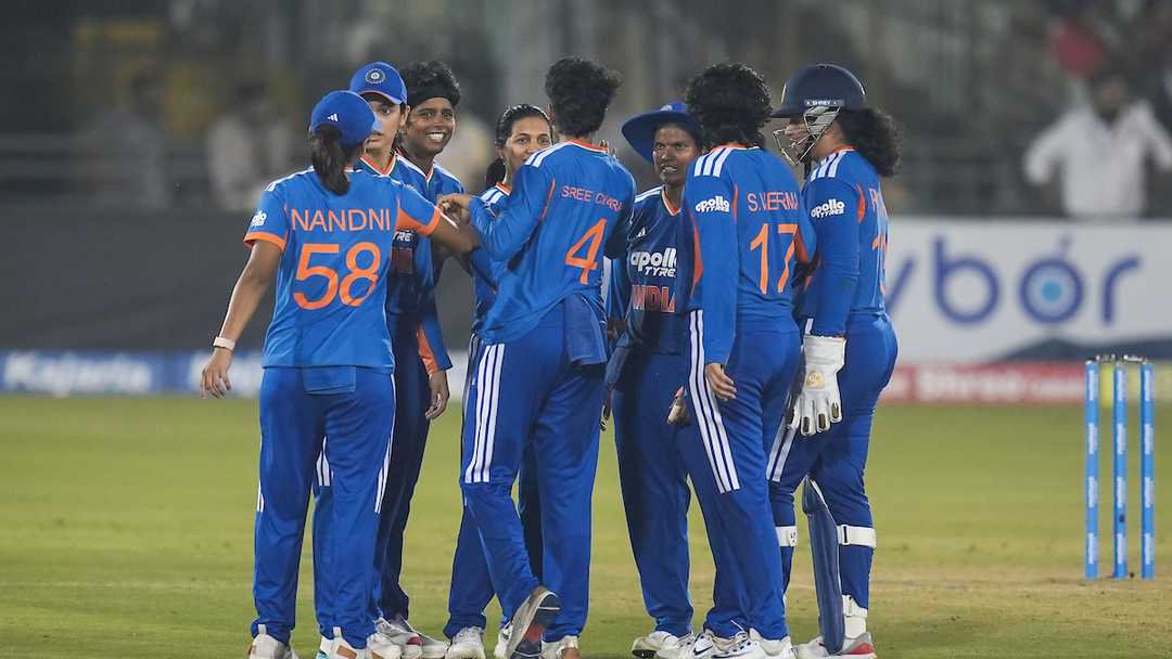 india-were-ruthless-with-the-ball-restricting-zimbabwe-to-just-1028