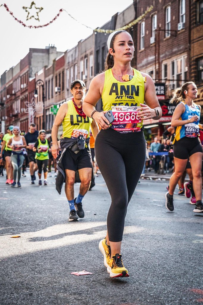 Annie Reeves runs the NYC Marathon in 2023.