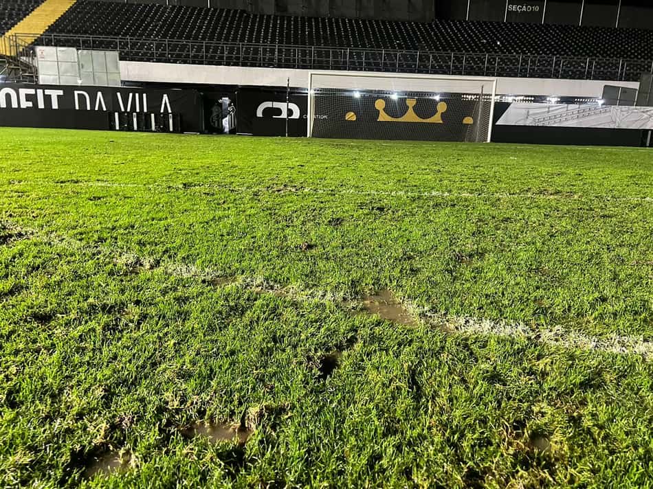 Vila Belmiro após a partida contra o Bahia, neste sábado (24) - (Foto: Vinícius Spada/ Lance!)