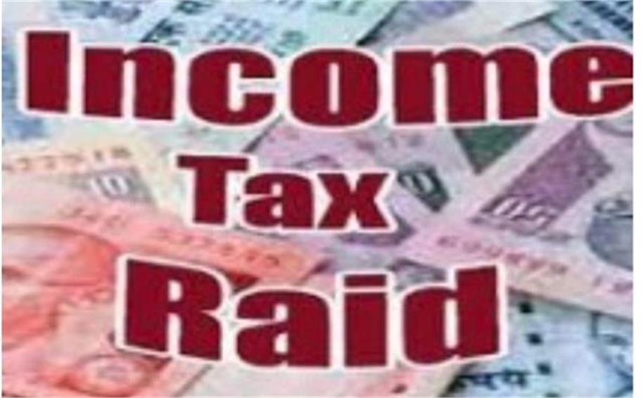 it raids hotel owned by bjp leader s brother in mp