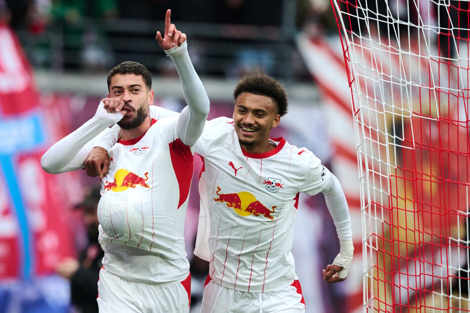 Babybauch-Jubel beim Brasilianer Romulo, der für das beruhigende 2:0 sorgte.