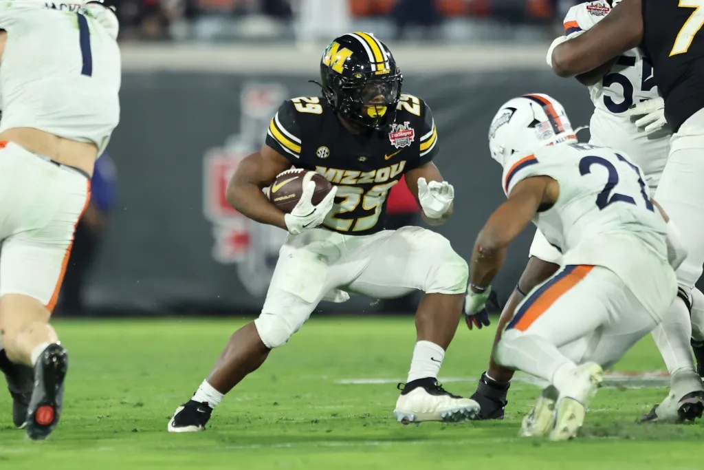 2025 TaxSlayer Gator Bowl - Virginia v Missouri