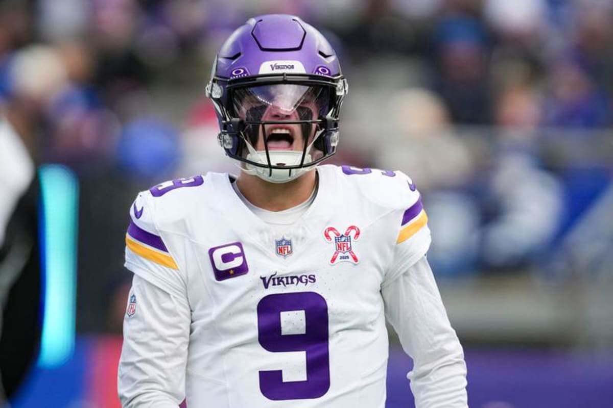 Minnesota Vikings quarterback J.J. McCarthy (9) reacts during a game against the New York Giants at MetLife Stadium, Dec 21, 2025, East Rutherford, NJ, USA. Credit: Imagn.
