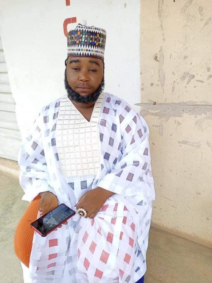 Hilarious! Nigerian women rock their husband