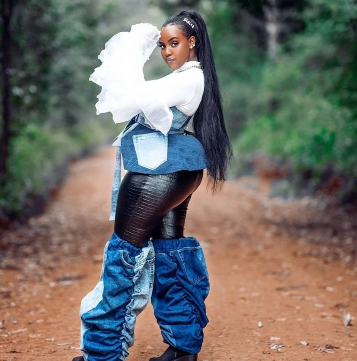 24a6878e7e72424da0bebc6978ee403a?quality=uhq&format=webp&resize=720