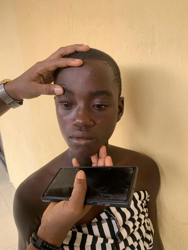 Woman subjects her 12-year-old stepdaughter to h0rrific ab*se with kn!fe, cutlass and fire for eating food without her permission (video)