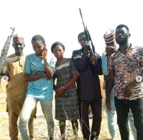 Bandits Strike Pose With Abducted NYSC Corp Members After Receiving Ransom [Photos]