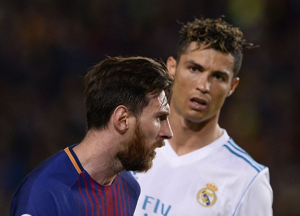 TOPSHOT-FBL-ESP-LIGA-BARCELONA-REAL MADRID