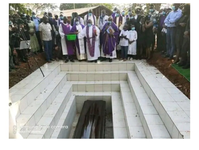 The Expensive And Prestigious Grave Where The Late Kalembe ...