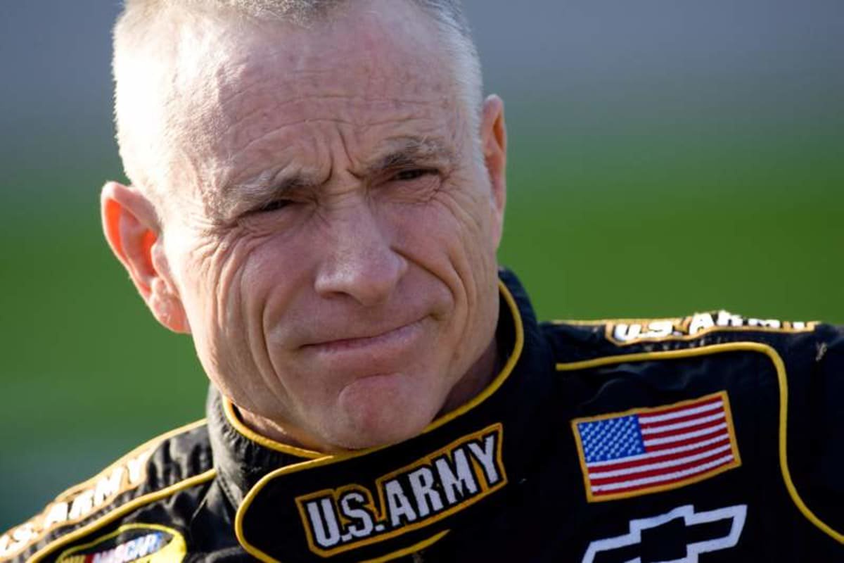 November 02, 2007 – Fort Worth , TX, USA: Mark Martin waits to qualify at Texas Motor Speedway for the running of the NASCAR Nextel Cup Dickies 500 in Fort Worth, TX. ©IMAGO/Depositphotos