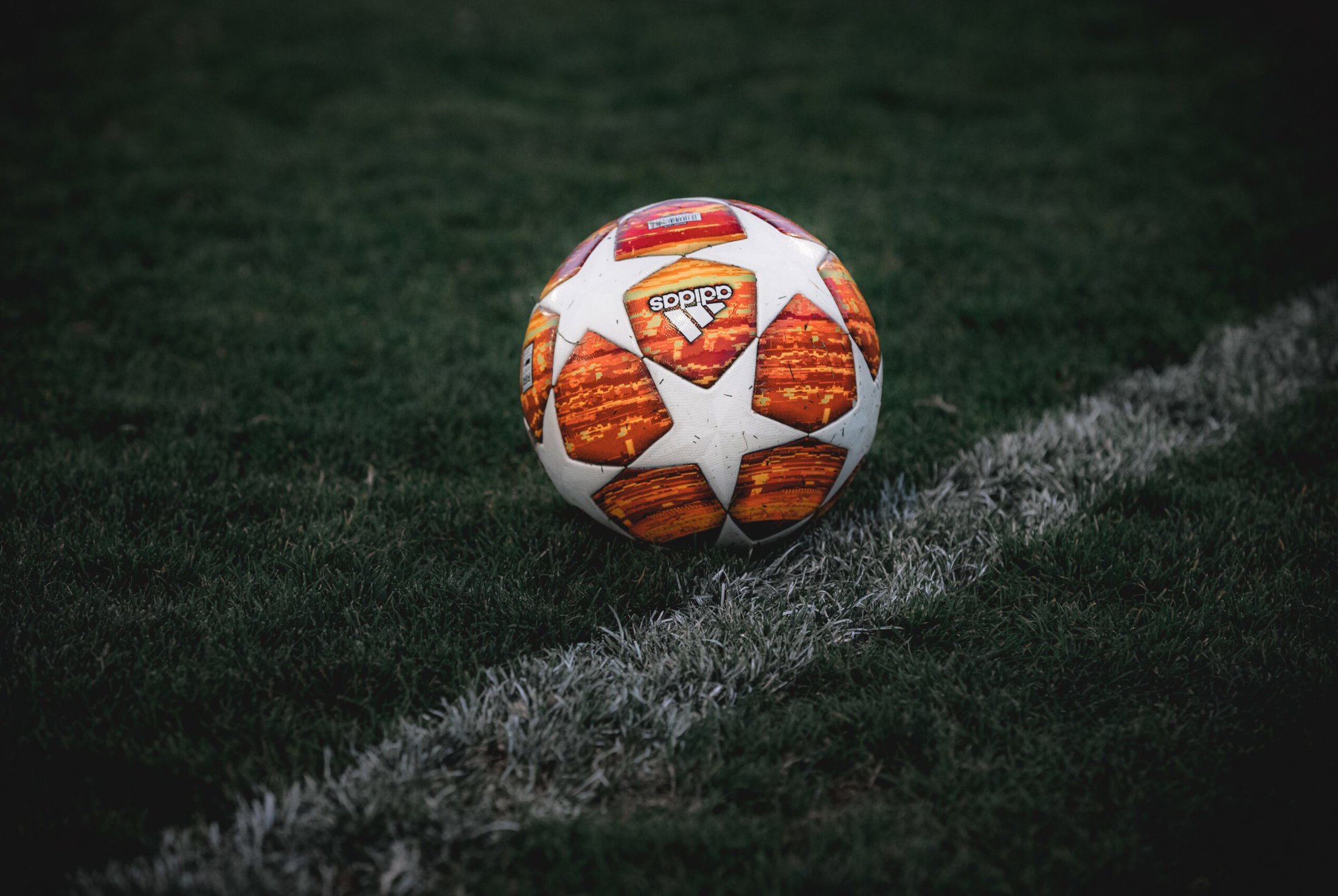 Home Advantage Near a Record Low: What 2026/27 Starting XIs Say About the Missing Home Wins