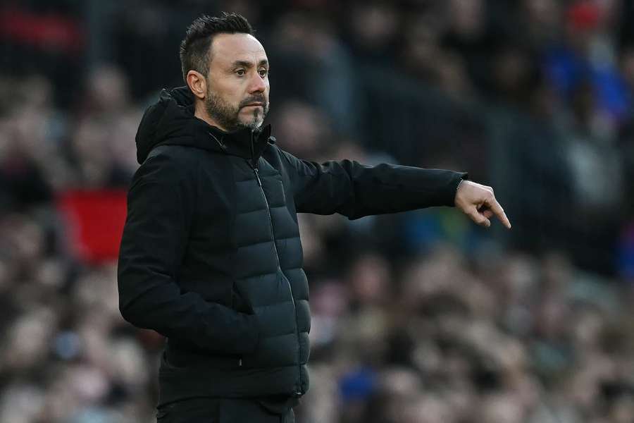 De Zerbi bans Tottenham players from using their phones as he tries to turn the side around
