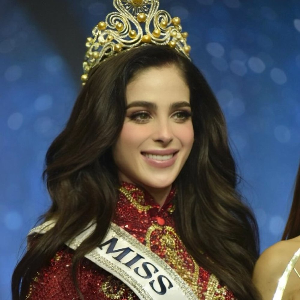 تتويج المكسيكية فاطمة بوش ملكة جمال الكون 2025