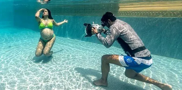 Beautiful Pictures Pregnant Women That Photoshoot Underwater