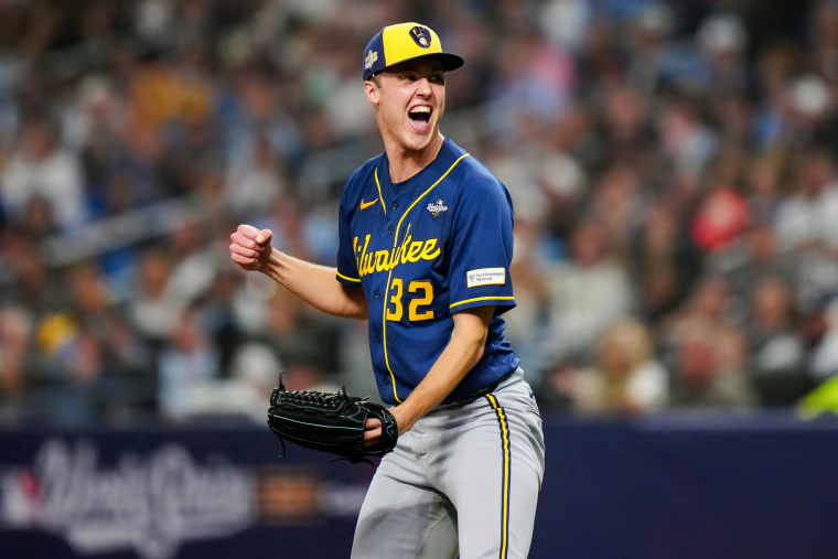 Jacob Misiorowski #32 of the Milwaukee Brewers.