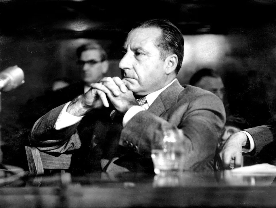 UNITED STATES - MARCH 14:  Second Day of Kefauver Hearing. Frank Costello took the stand as a witness in the Senate crime investigating committee's hearing in the U.S. Courthouse, Foley Square, and proved to be very balky on two points. The man investigators have termed the nation's top crime syndicate leader refused to be televised and made his objection stick and would not say how much money he's worth. Adding to Frank's woes was a case of laryngitis.  (Photo by NY Daily News Archive via Getty Images)
