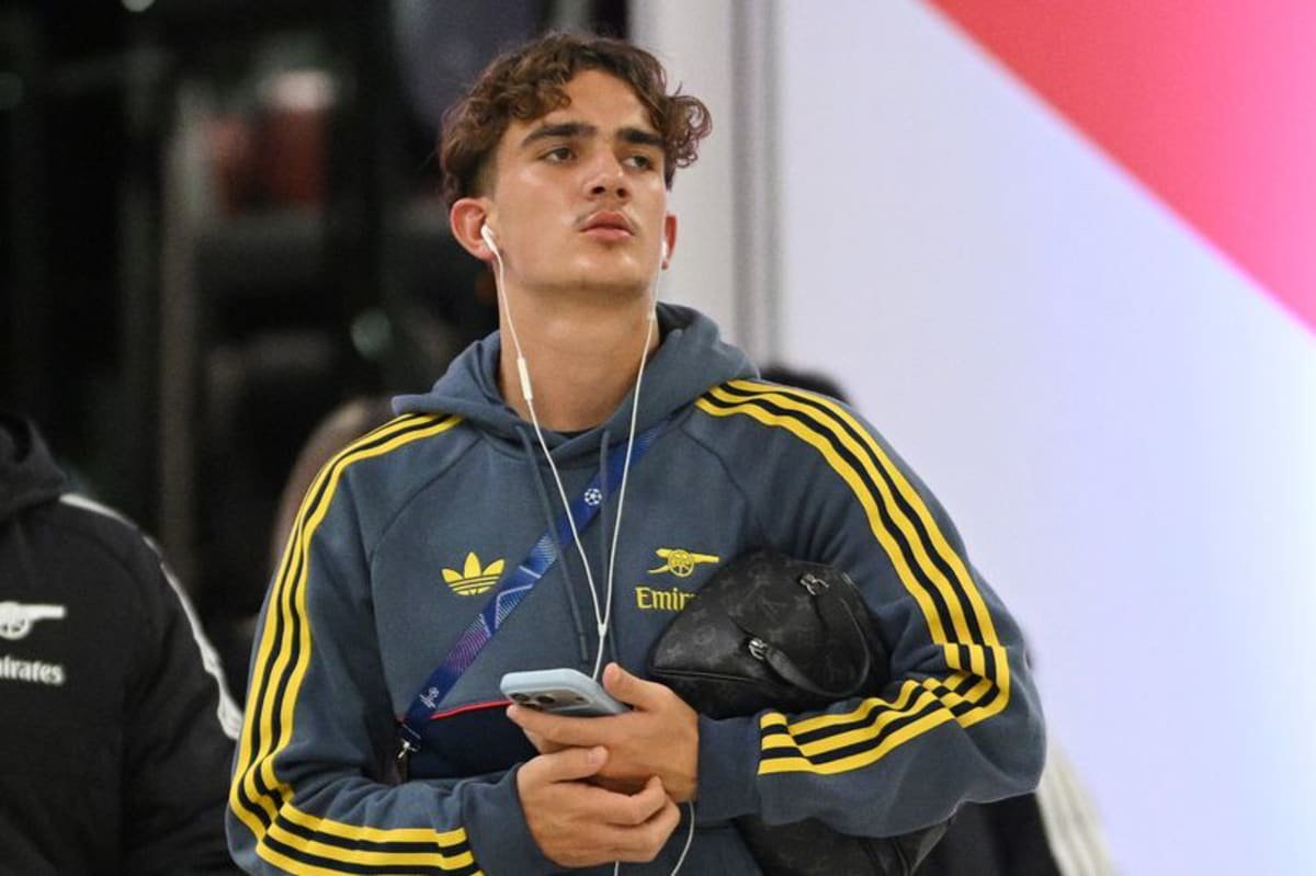 Max Dowman of Arsenal arrives at the stadium before the UEFA Champions League 2026/27 League Phase MD3 match between FC Bayern München and Arsenal FC at Football Arena Munich on October 21, 2026 in Munich, Germany