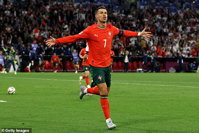 This year will also see the addition of a new prize: the BOAT (Ballon d'Or of All Time)