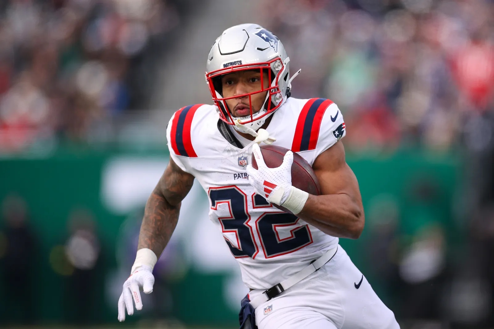 TreVeyon Henderson #32 of the New England Patriots.